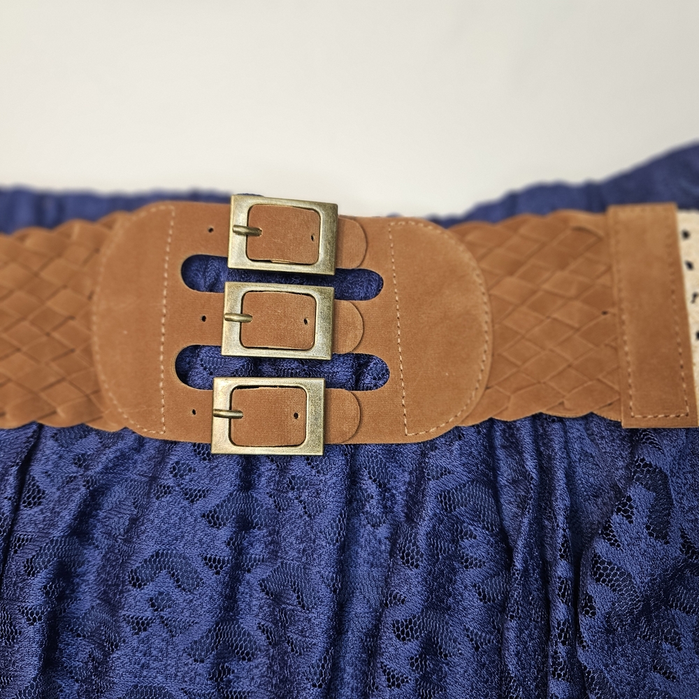 Navy Blue Skirt with Belt, Small (3/5) - Picture 10 of 11